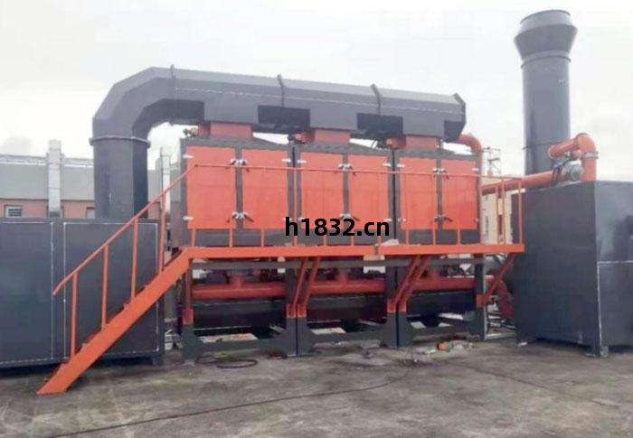 山東(dong)青島(dao)噴(pen)漆廠(chang)廢氣(qi)治理(li)工(gong)程案(an)例